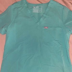 Medium surgical green pair of Figs scrubs !